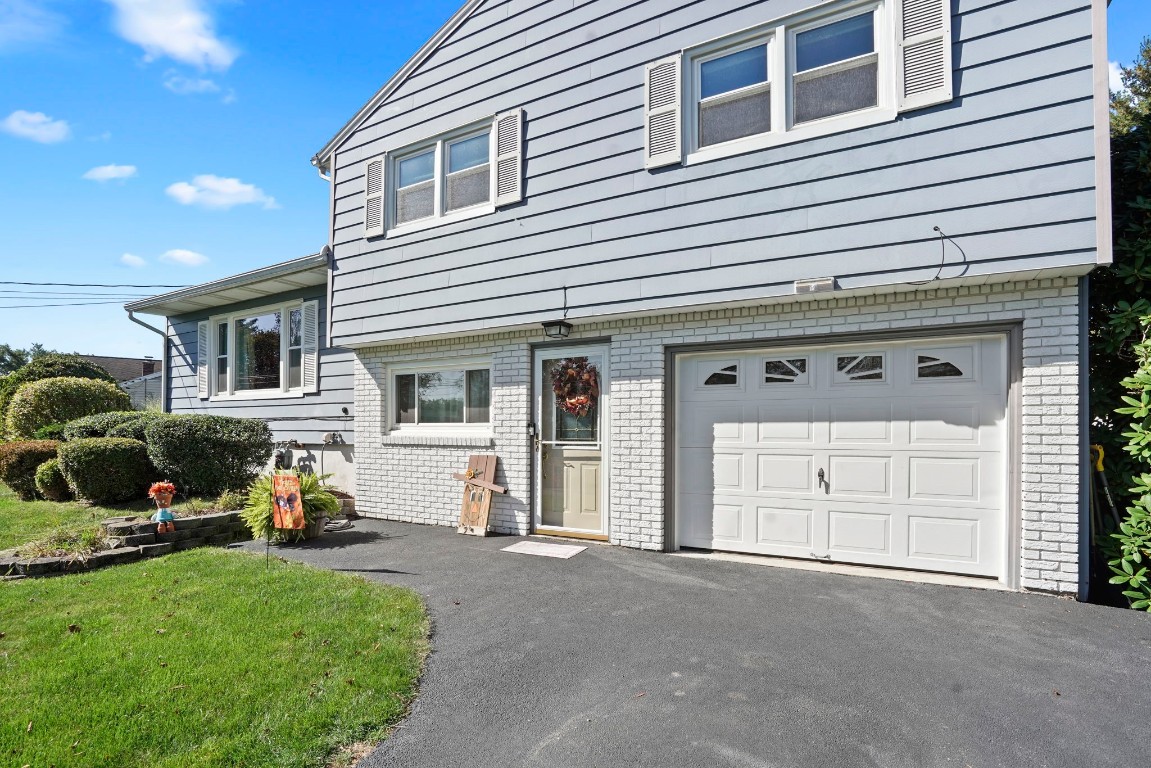 121 Pine Knoll Road Endicott, NY 13760 - Photo 2 of 31