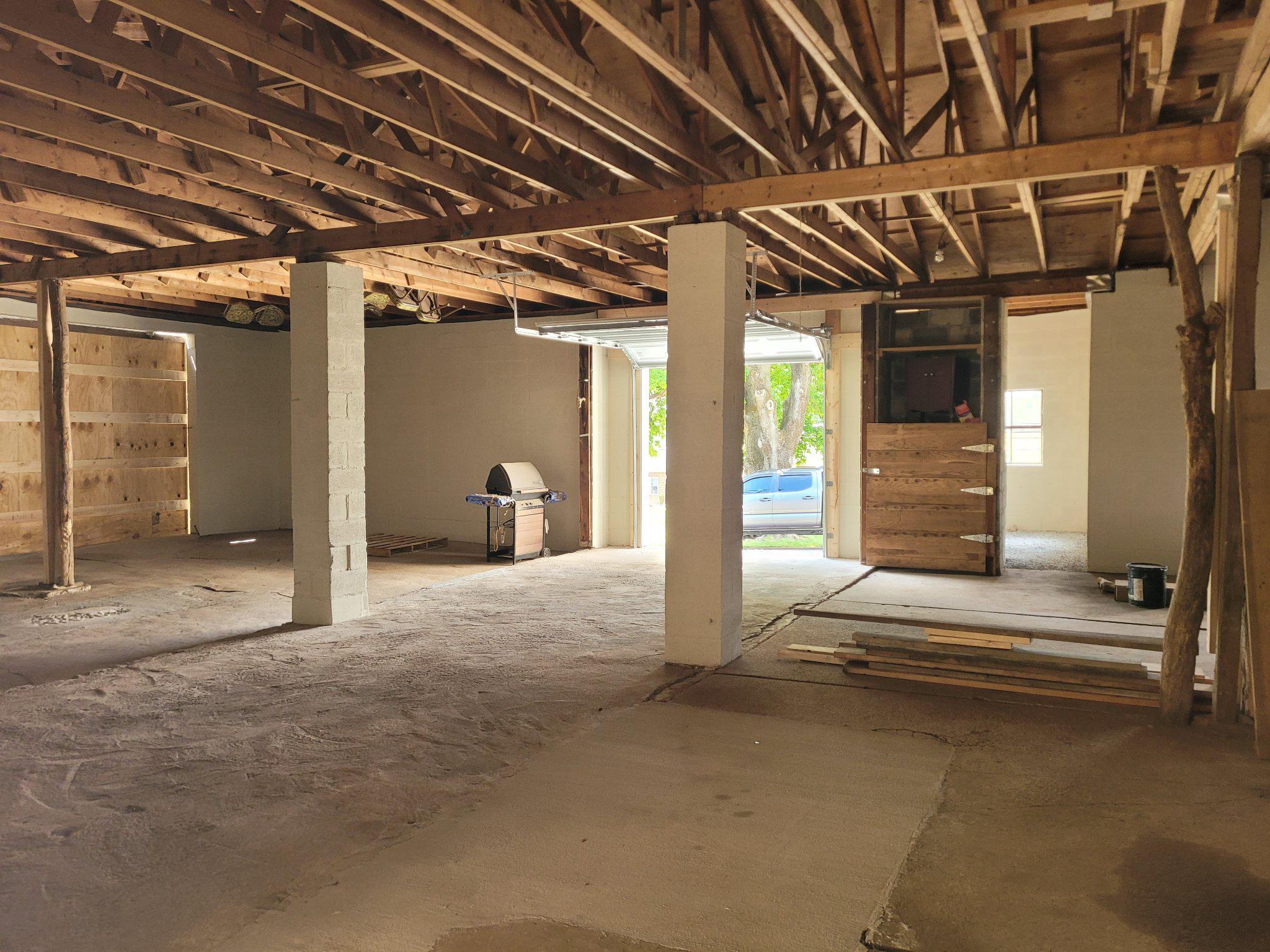 108 North Main Street Union Bridge, MD 21791 - Photo 2 of 22 10 Ft Ceilings