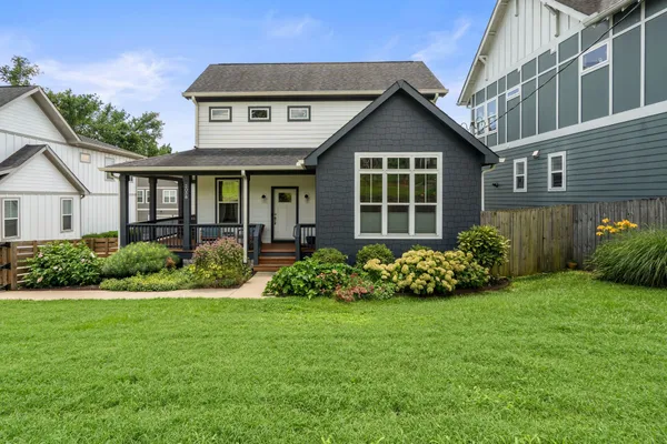 $3,595 | 2038 Straightway Avenue, Nashville, TN 37206