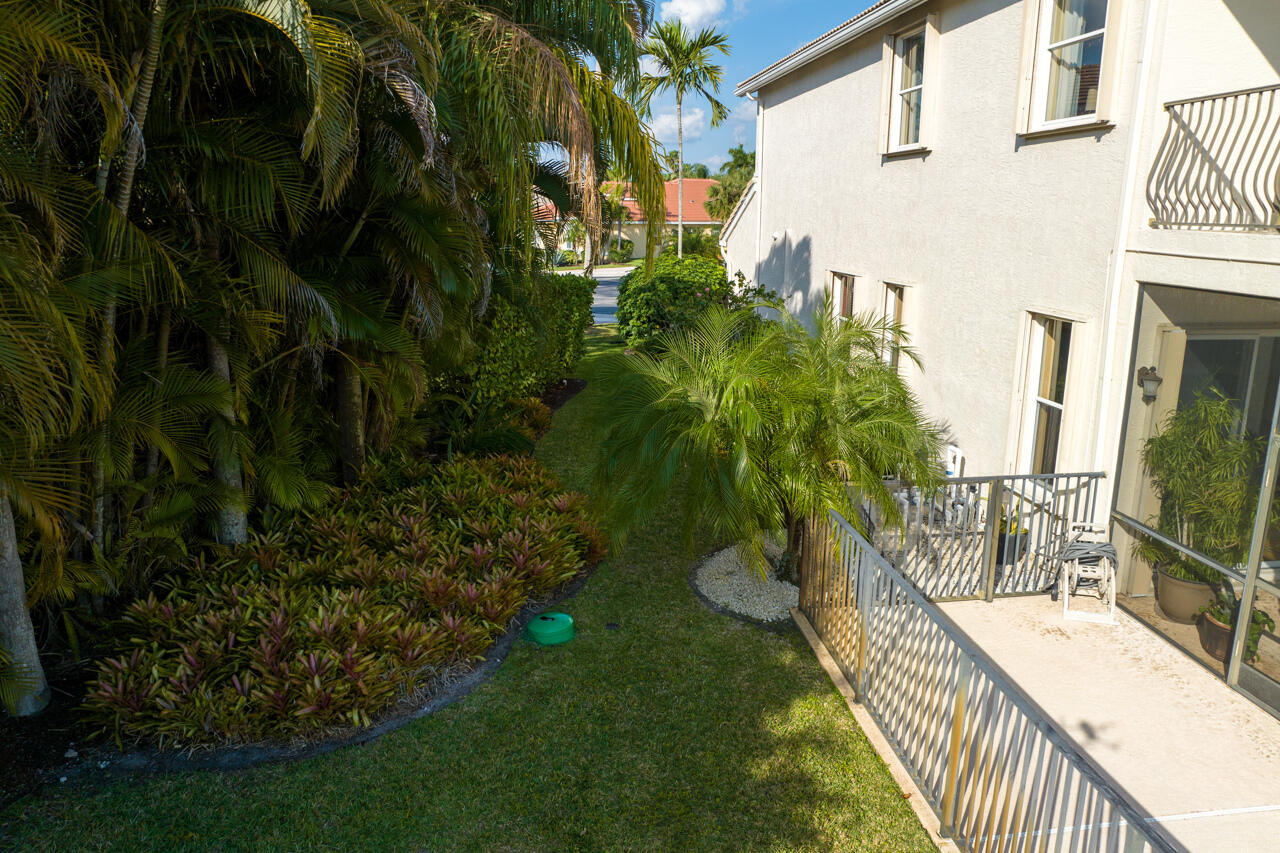 11913 Preservation Lane Boca Raton, FL 33498 - Photo 46 of 55 59-Side-Yard