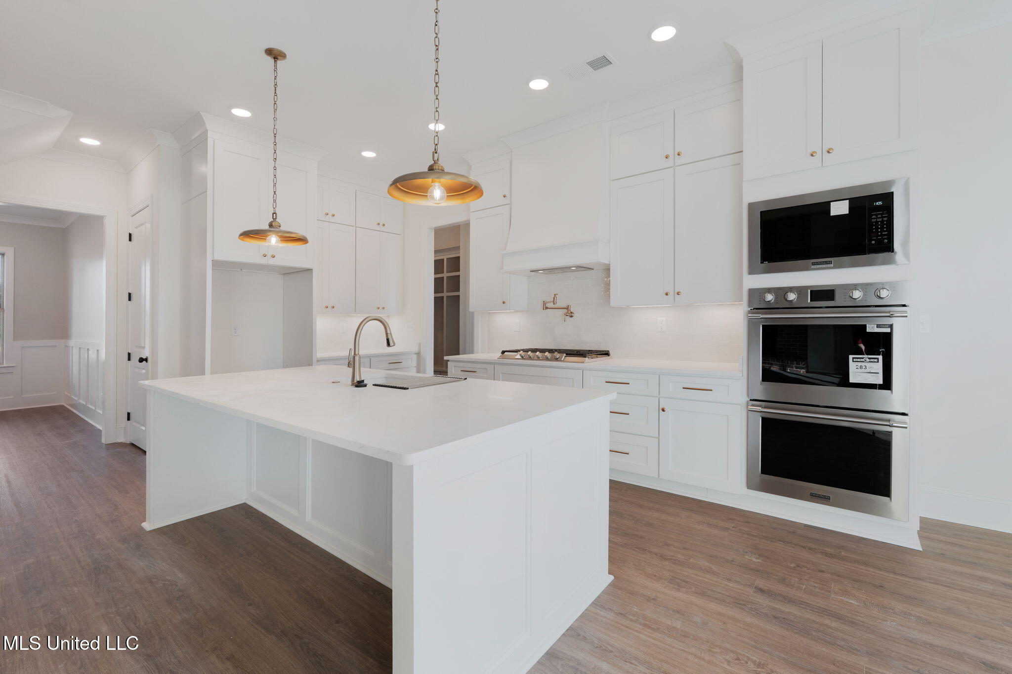 2035 Livingston Way Hernando, MS 38632 - Photo 11 of 43 Kitchen c