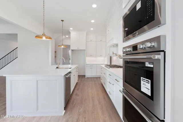 $682,500 | 2035 Livingston Way, Hernando, MS 38632