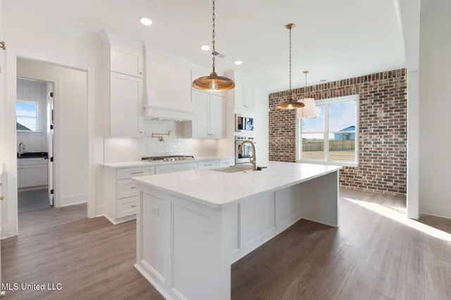 $682,500 | 2035 Livingston Way, Hernando, MS 38632