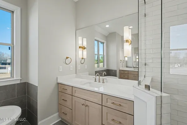 $682,500 | 2035 Livingston Way, Hernando, MS 38632