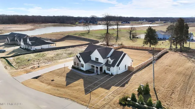 $682,500 | 2035 Livingston Way, Hernando, MS 38632