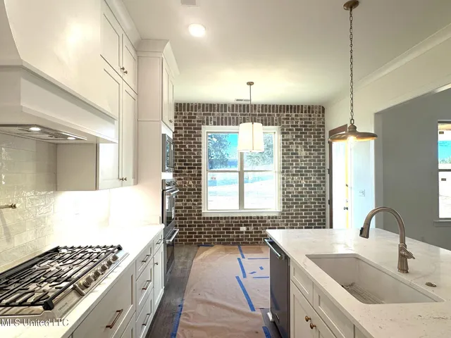 $682,500 | 2035 Livingston Way, Hernando, MS 38632