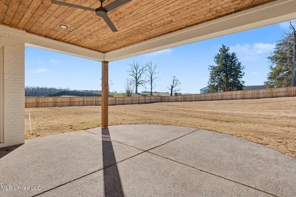 $682,500 | 2035 Livingston Way, Hernando, MS 38632