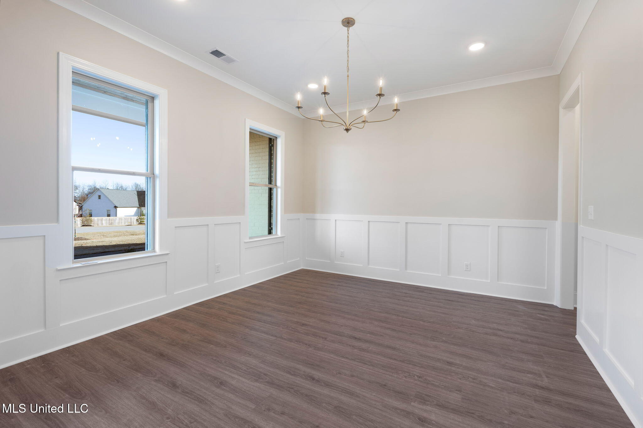 2035 Livingston Way Hernando, MS 38632 - Photo 6 of 43 Dining Room