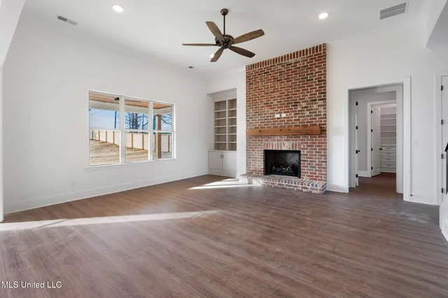 $682,500 | 2035 Livingston Way, Hernando, MS 38632