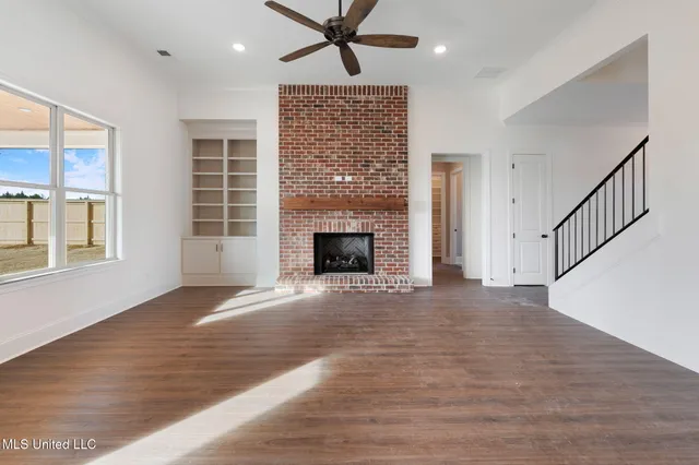 $682,500 | 2035 Livingston Way, Hernando, MS 38632