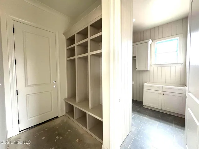 $682,500 | 2035 Livingston Way, Hernando, MS 38632