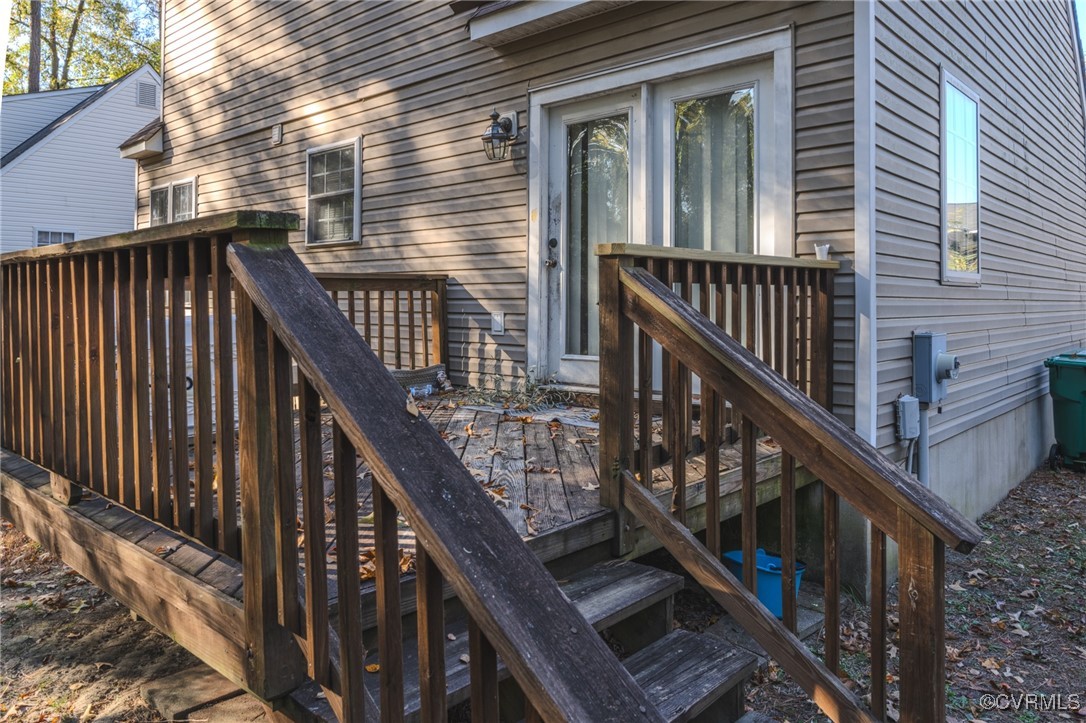 6623 Carmel Road Henrico, VA 23228 - Photo 14 of 16 View of wooden deck