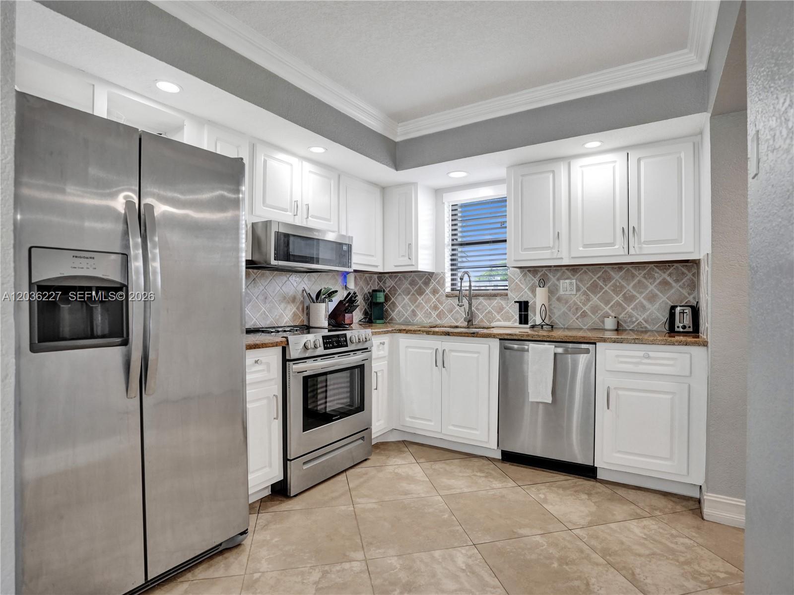 9440 Southwest 8th Street, Unit 309 Boca Raton, FL 33428 - Photo 7 of 32