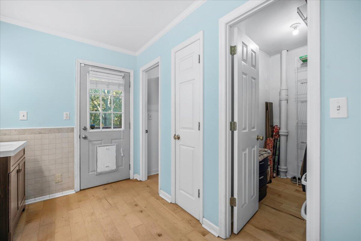 555 West Barkley Street Elloree, SC 29047 - Photo 17 of 44 17-555 W Barkley St-7