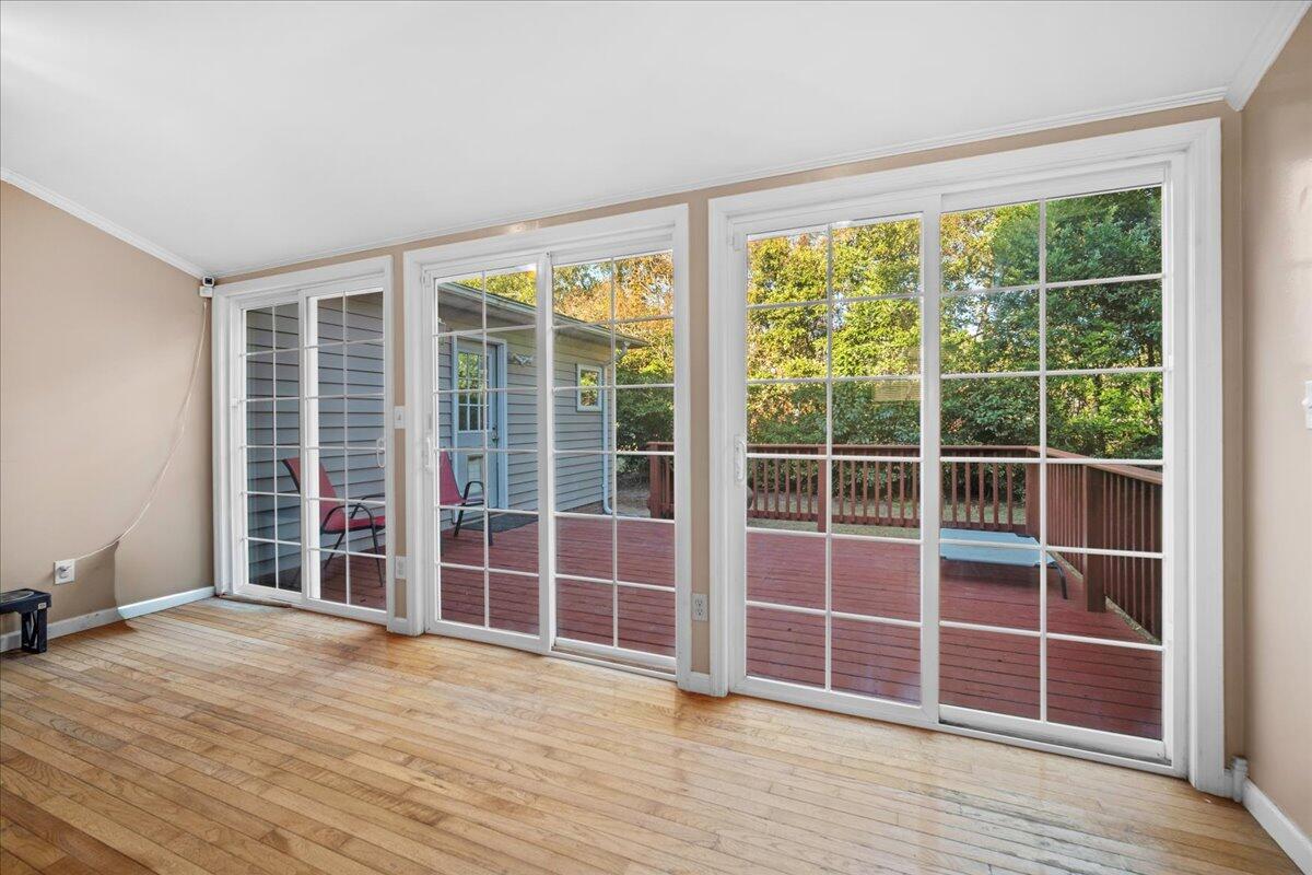 555 West Barkley Street Elloree, SC 29047 - Photo 24 of 44 24-555 W Barkley St-14