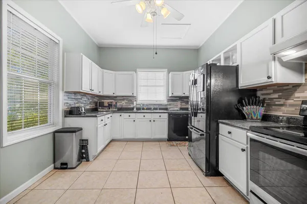 $290,000 | 555 West Barkley Street, Elloree, SC 29047