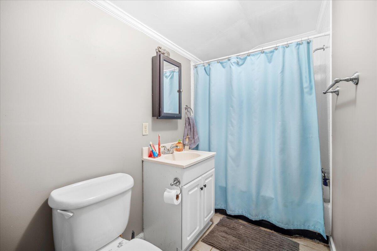 555 West Barkley Street Elloree, SC 29047 - Photo 30 of 44 30-555 W Barkley St-20