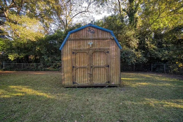 $290,000 | 555 West Barkley Street, Elloree, SC 29047