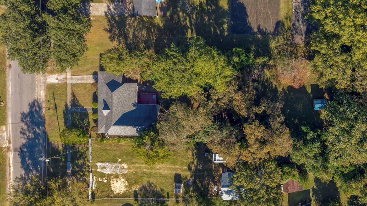 555 West Barkley Street Elloree, SC 29047 - Photo 8 of 44 08-555 W Barkley-15