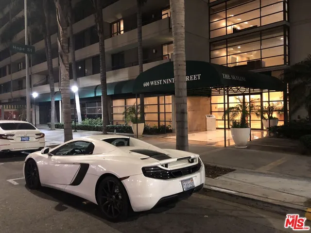 $3,275 | 600 West 9th Street, Unit 607, Los Angeles, CA 90015