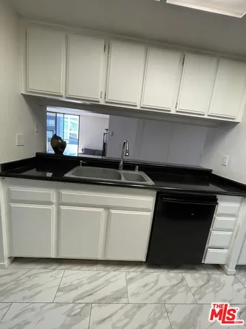 $3,275 | 600 West 9th Street, Unit 607, Los Angeles, CA 90015