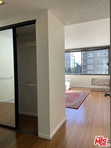 $3,275 | 600 West 9th Street, Unit 607, Los Angeles, CA 90015