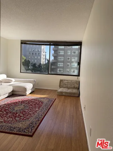 $3,275 | 600 West 9th Street, Unit 607, Los Angeles, CA 90015
