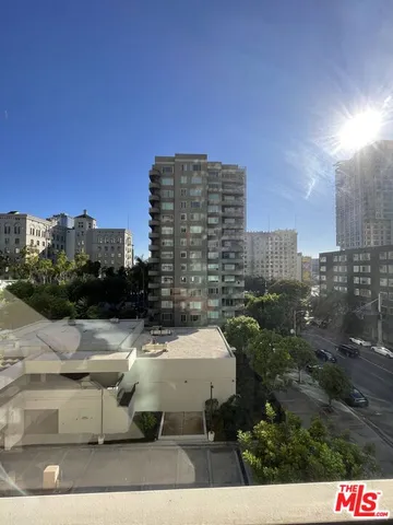 $3,275 | 600 West 9th Street, Unit 607, Los Angeles, CA 90015
