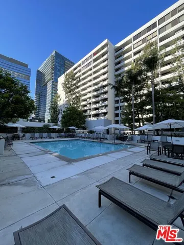 $3,275 | 600 West 9th Street, Unit 607, Los Angeles, CA 90015