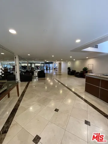 $3,275 | 600 West 9th Street, Unit 607, Los Angeles, CA 90015