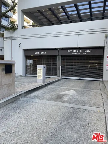 $3,275 | 600 West 9th Street, Unit 607, Los Angeles, CA 90015