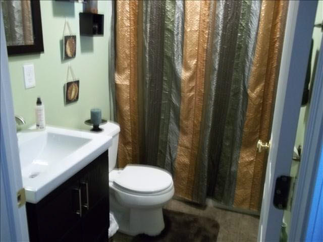 6163 Dellor Road Belleville, MI 48111 - Photo 8 of 15 Main Bath