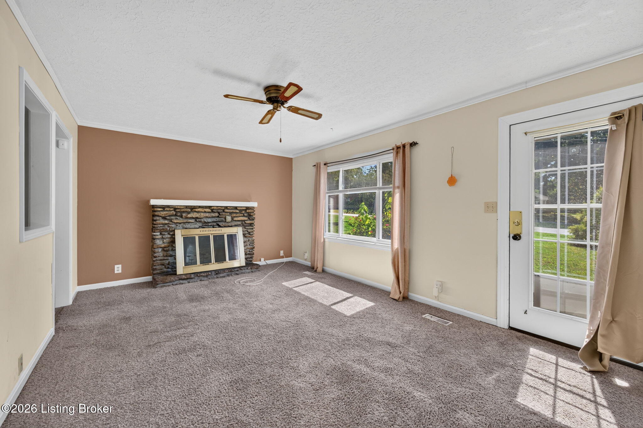 6-web-or-mls-6705-robin-rd