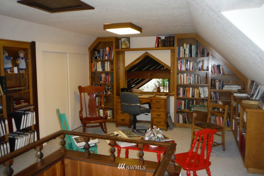 263 Oxenford Road Port Angeles, WA 98363 - Photo 18 of 23 Gallery Image 18