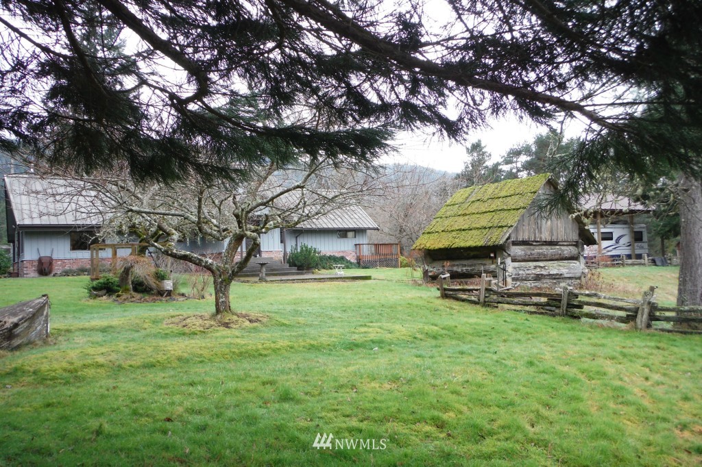 263 Oxenford Road Port Angeles, WA 98363 - Photo 8 of 23 Gallery Image 8
