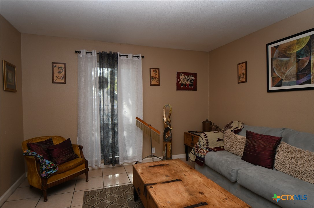 6019 Forest Ridge San Antonio, TX 78240 - Photo 5 of 25 a living room with furniture