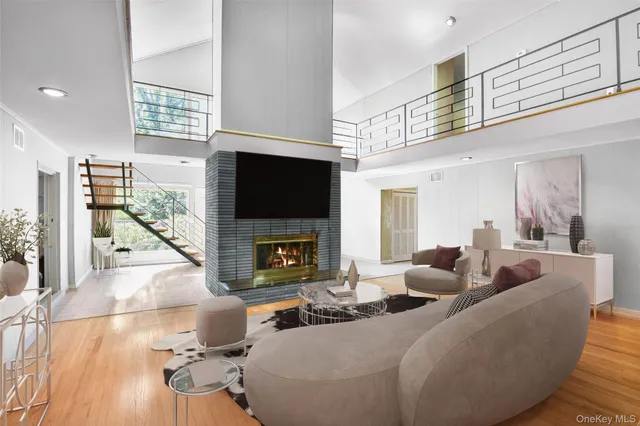 $1,750,000 | 161 Morris Lane South, Scarsdale, NY 10583