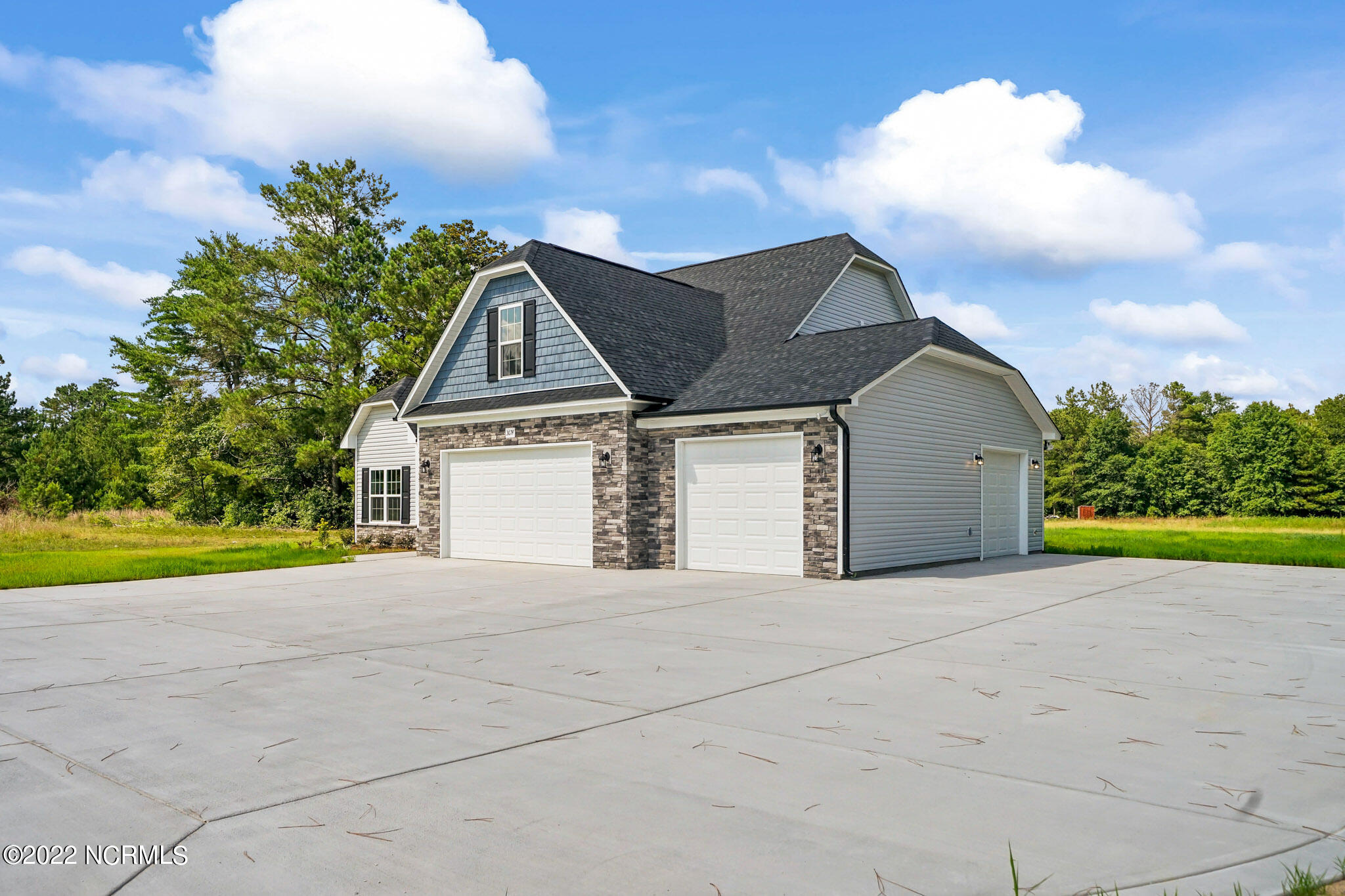 1007 Bion Butler Road Aberdeen, NC 28315 - Photo 5 of 48 _1b