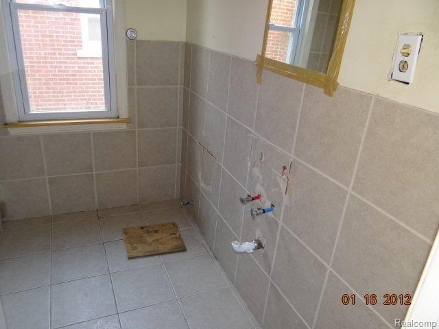 18400 Sunderland Road Detroit, MI 48219 - Photo 5 of 11 025.JPG
