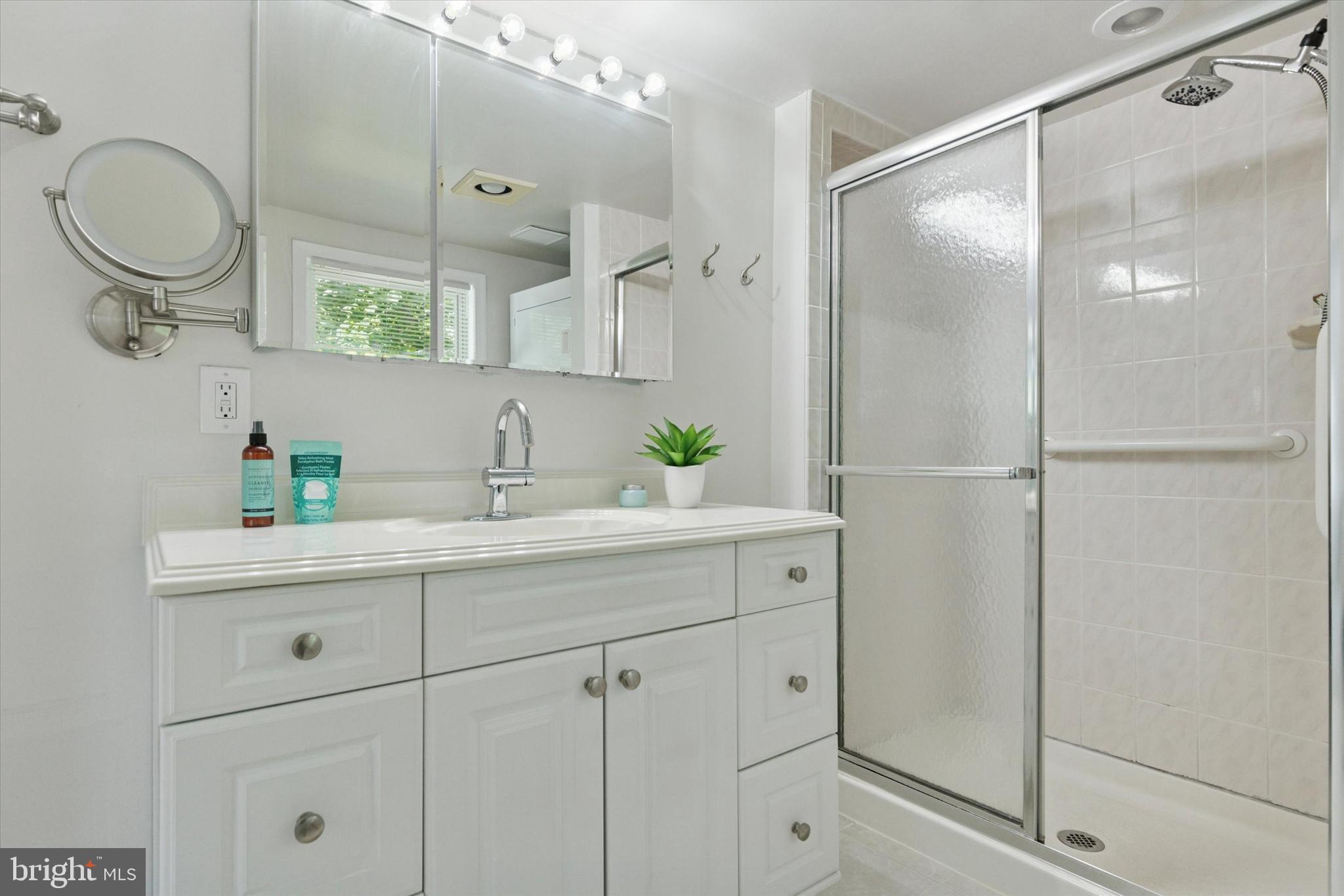 329 Clear Spring Road Lansdale, PA 19446 - Photo 22 of 34 Gallery Image 22