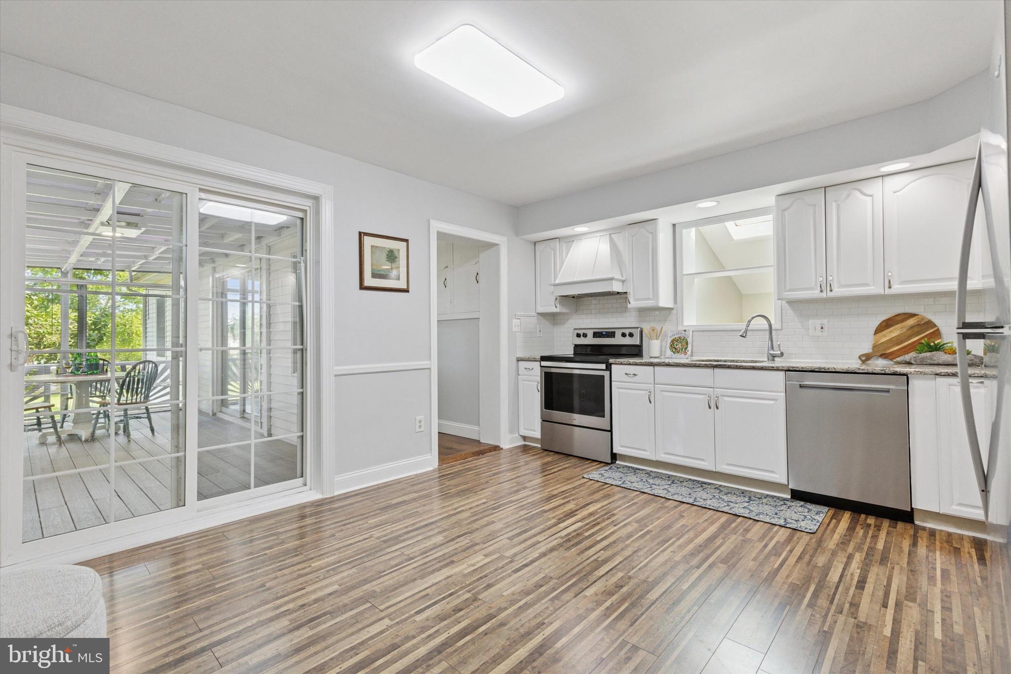 329 Clear Spring Road Lansdale, PA 19446 - Photo 3 of 34 Gallery Image 3
