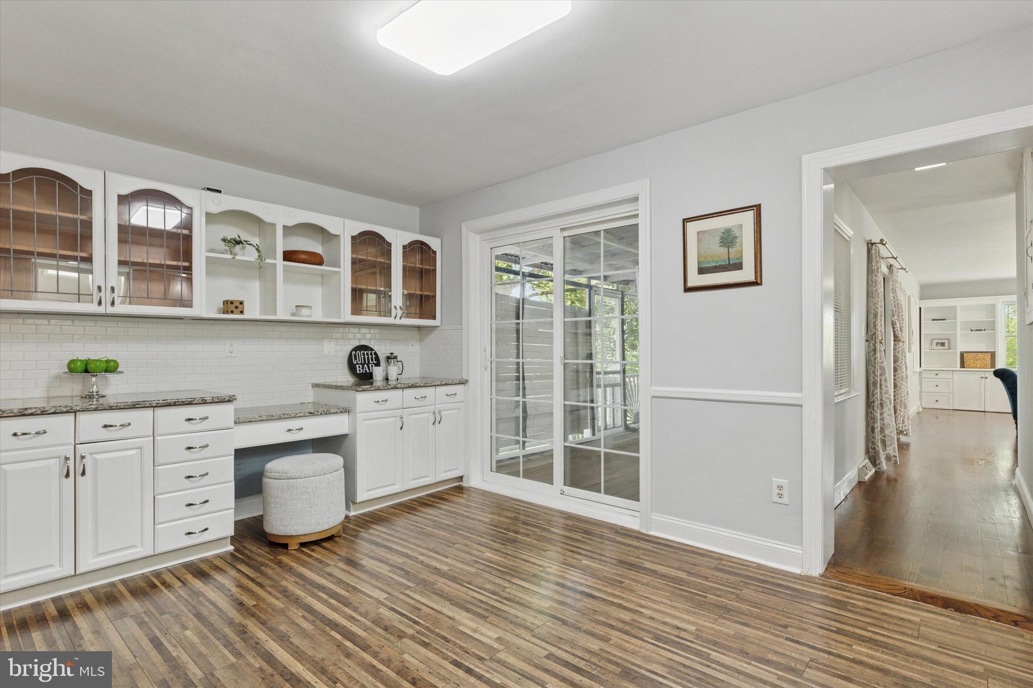 329 Clear Spring Road Lansdale, PA 19446 - Photo 4 of 34 Gallery Image 4