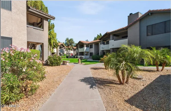 $2,345 | 4909 West Joshua Boulevard, Unit C2, Chandler, AZ 85226