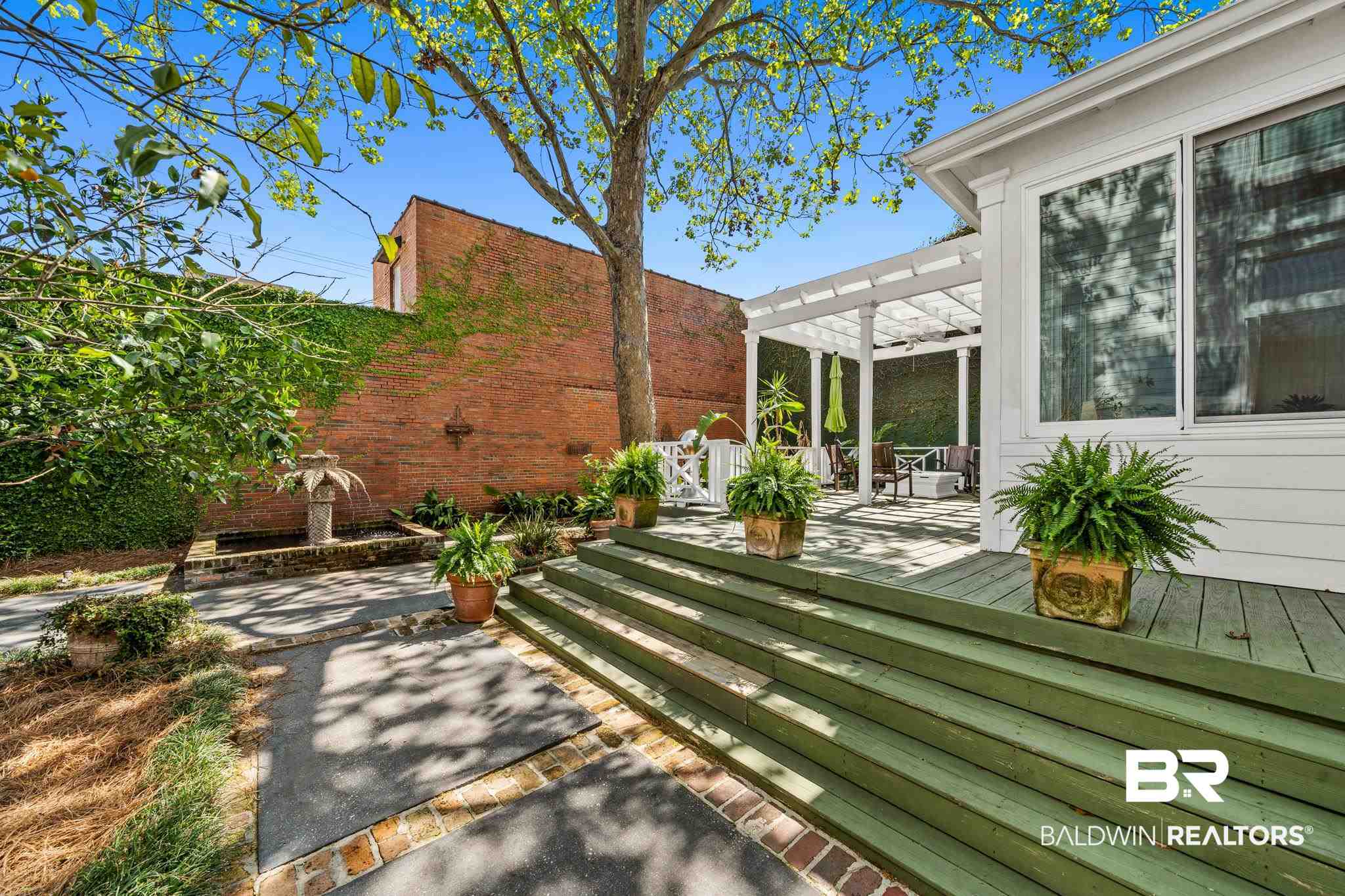 253 State Street Mobile, AL 36603 - Photo 38 of 41 Court Yard Perfect for En