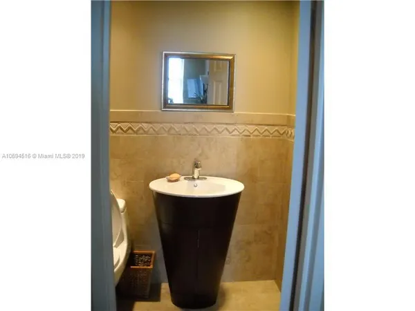 $3,500 | 3901 South Ocean Drive, Unit 8L, Hollywood, FL 33019