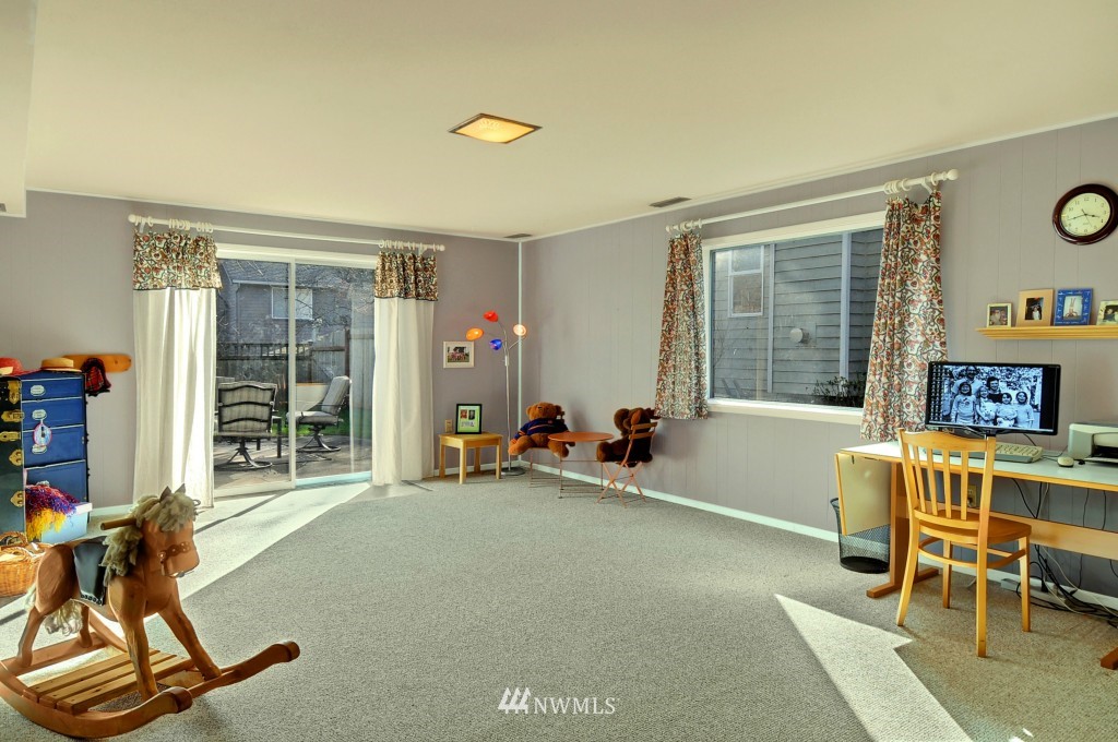 4931 Southwest Forney Street Seattle, WA 98116 - Photo 15 of 19 Gallery Image 15