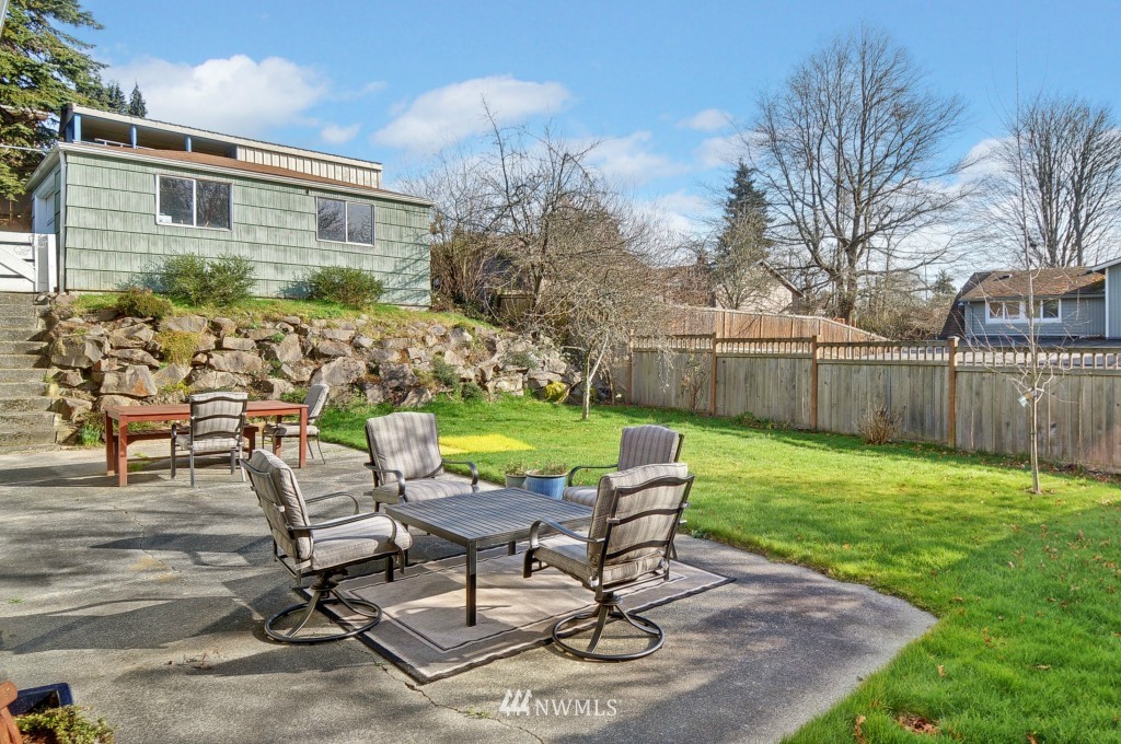 4931 Southwest Forney Street Seattle, WA 98116 - Photo 17 of 19 Gallery Image 17