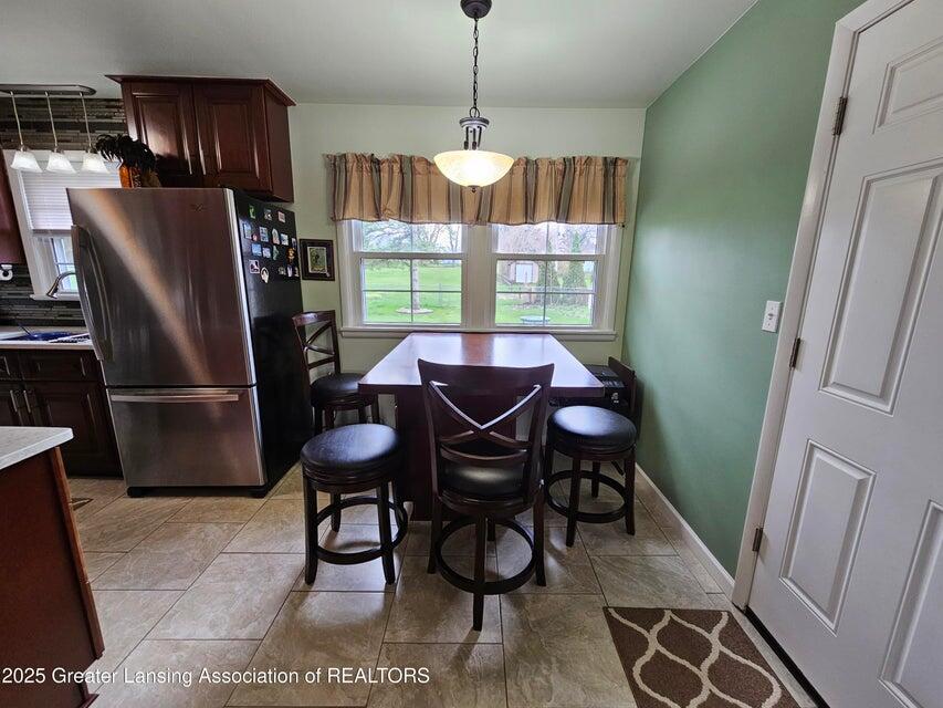 608 Edwards Street Grand Ledge, MI 48837 - Photo 5 of 29 Dining