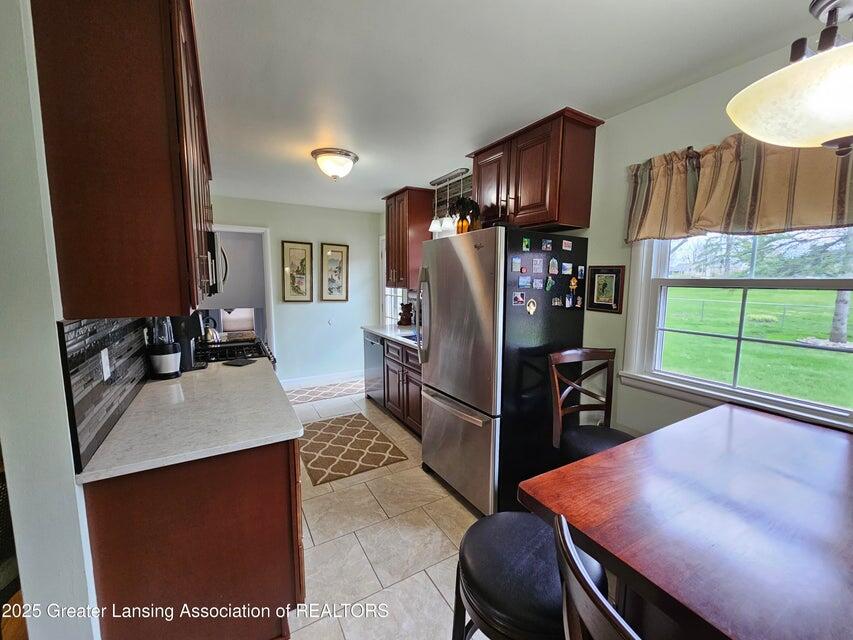 608 Edwards Street Grand Ledge, MI 48837 - Photo 7 of 29 Kitchen