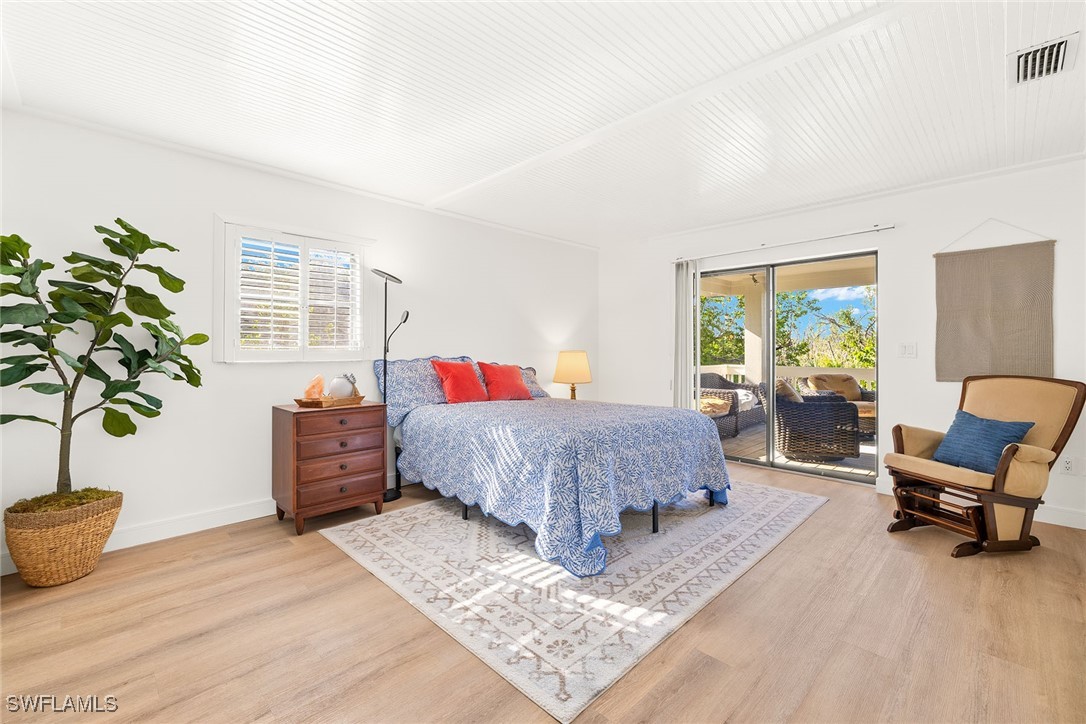 1448 Albatross Road Sanibel, FL 33957 - Photo 12 of 36